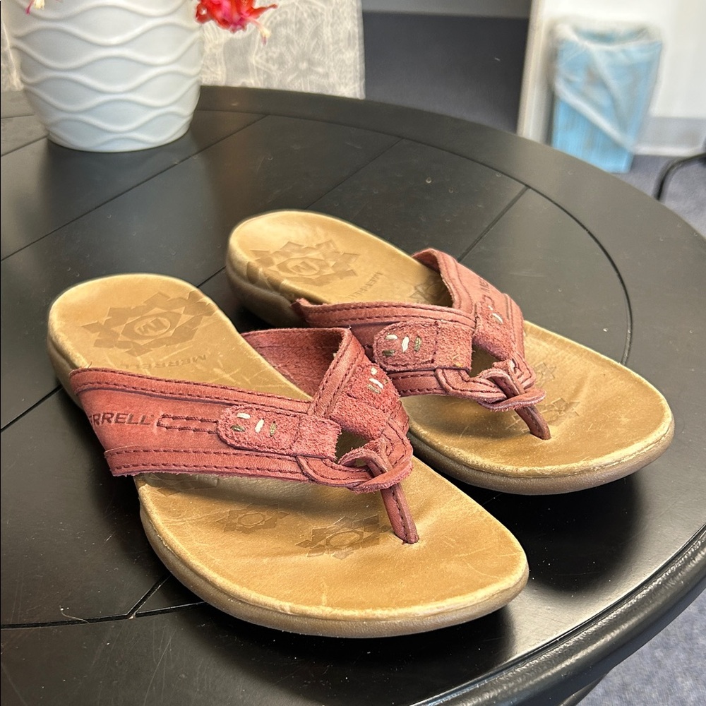 Merrell Women’s Rust Red Suede Thong Sandals 7